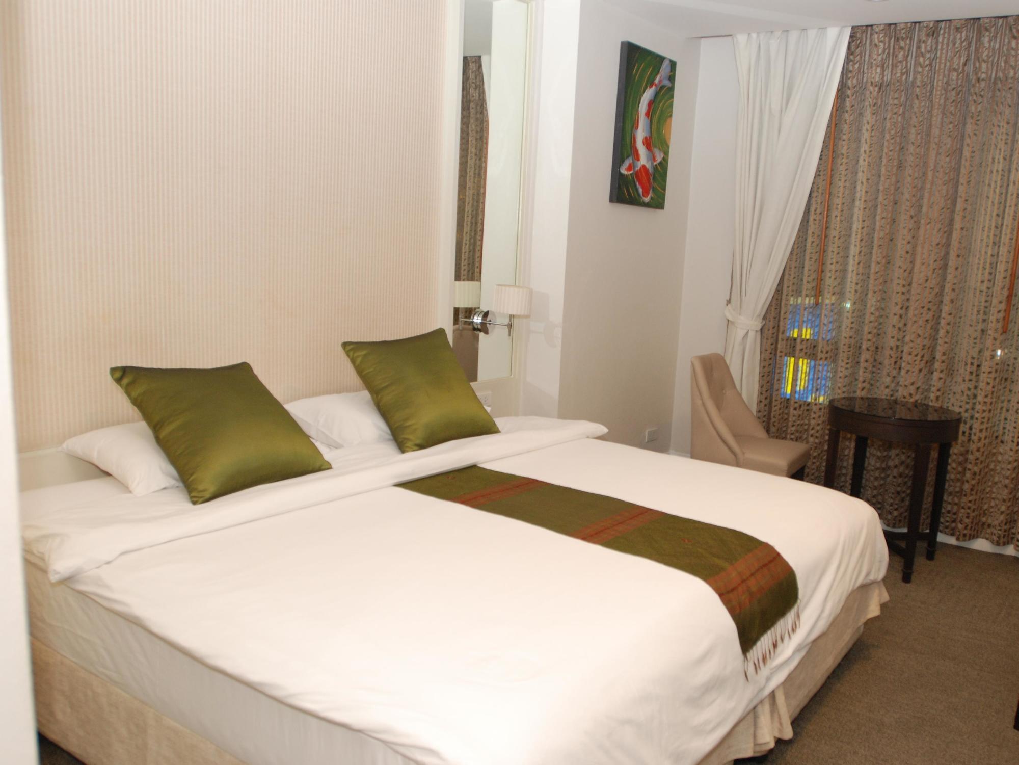 Aphrodite Inn Bangkok Dış mekan fotoğraf