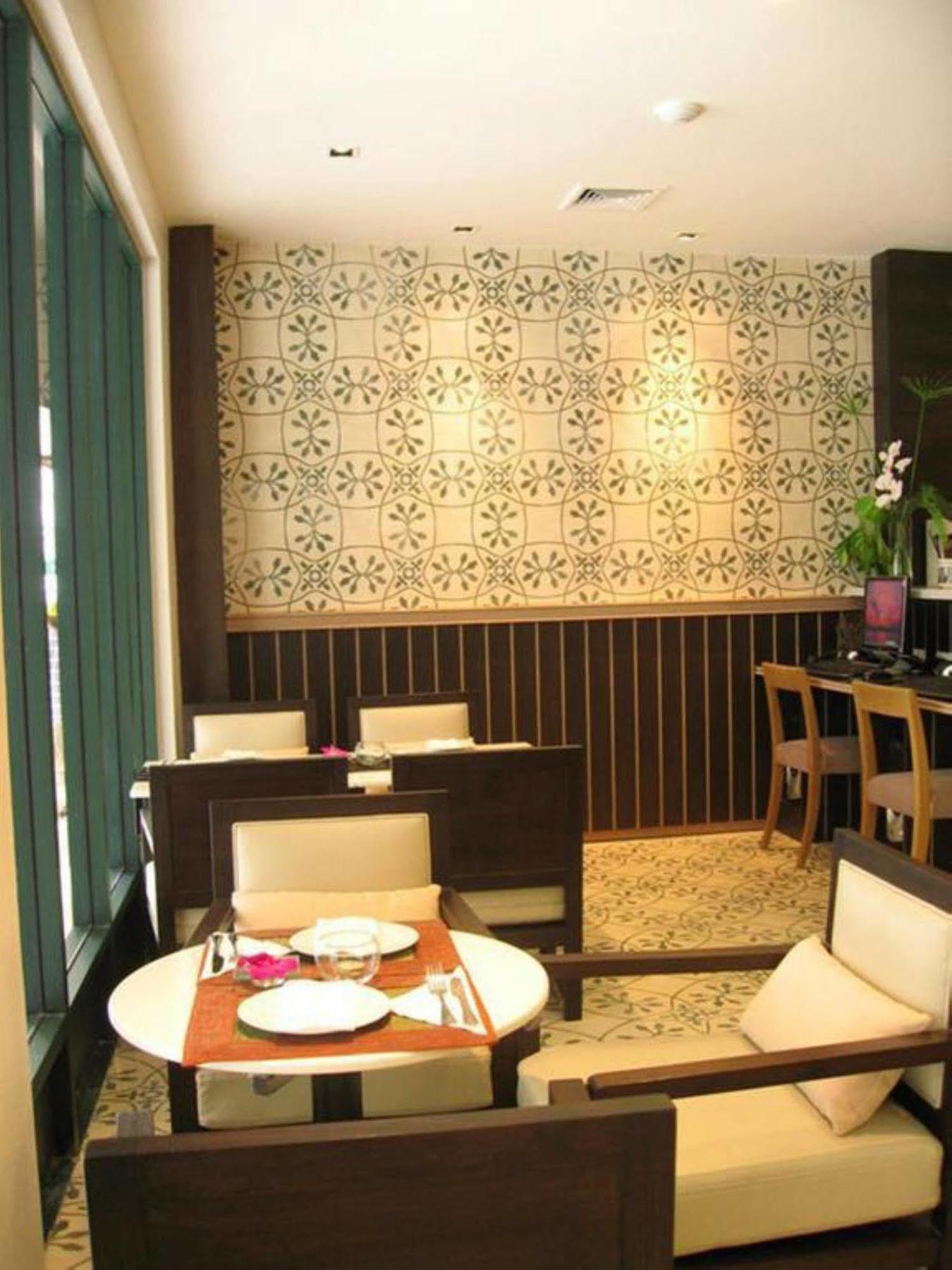 Aphrodite Inn Bangkok Dış mekan fotoğraf
